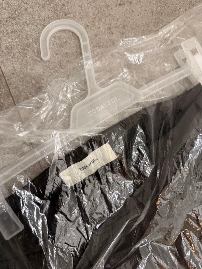 完売todayful Lightweight Tuck Trousersブラウン