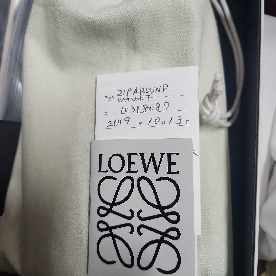 ぽ*ん様 未使用に近い✨LOEWE　長財布　美品