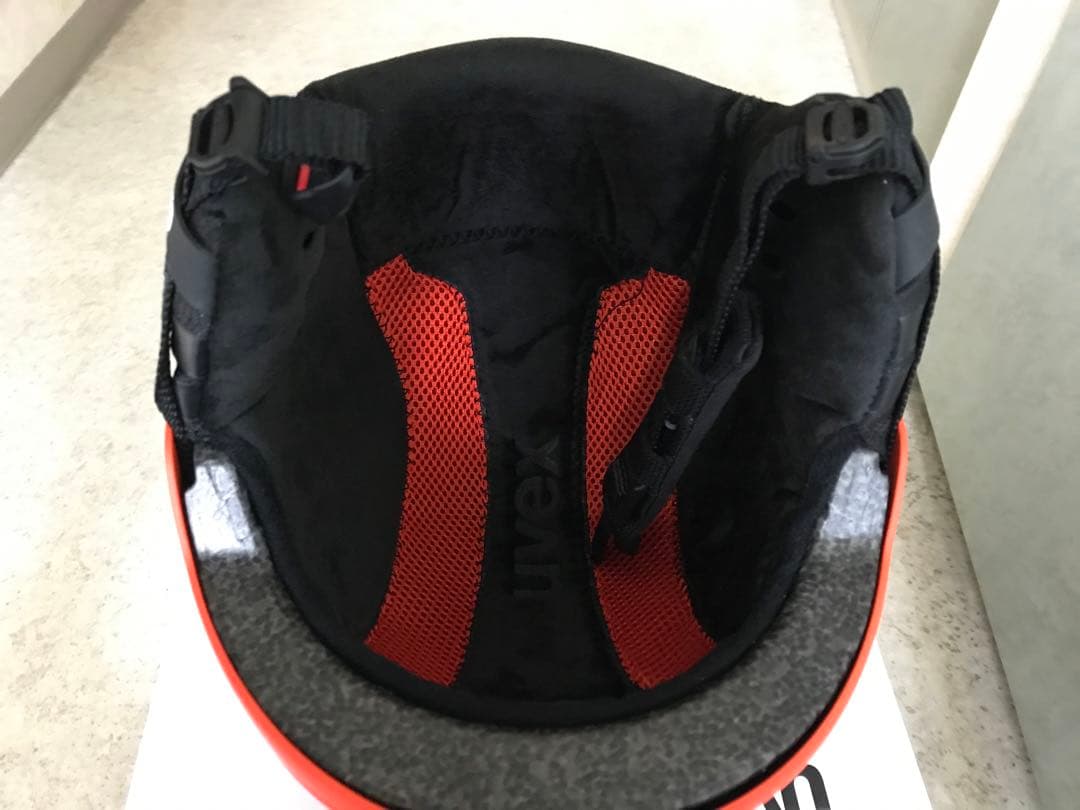 美品！uvex(ウベックス) スキースノーボードヘルメット wanted