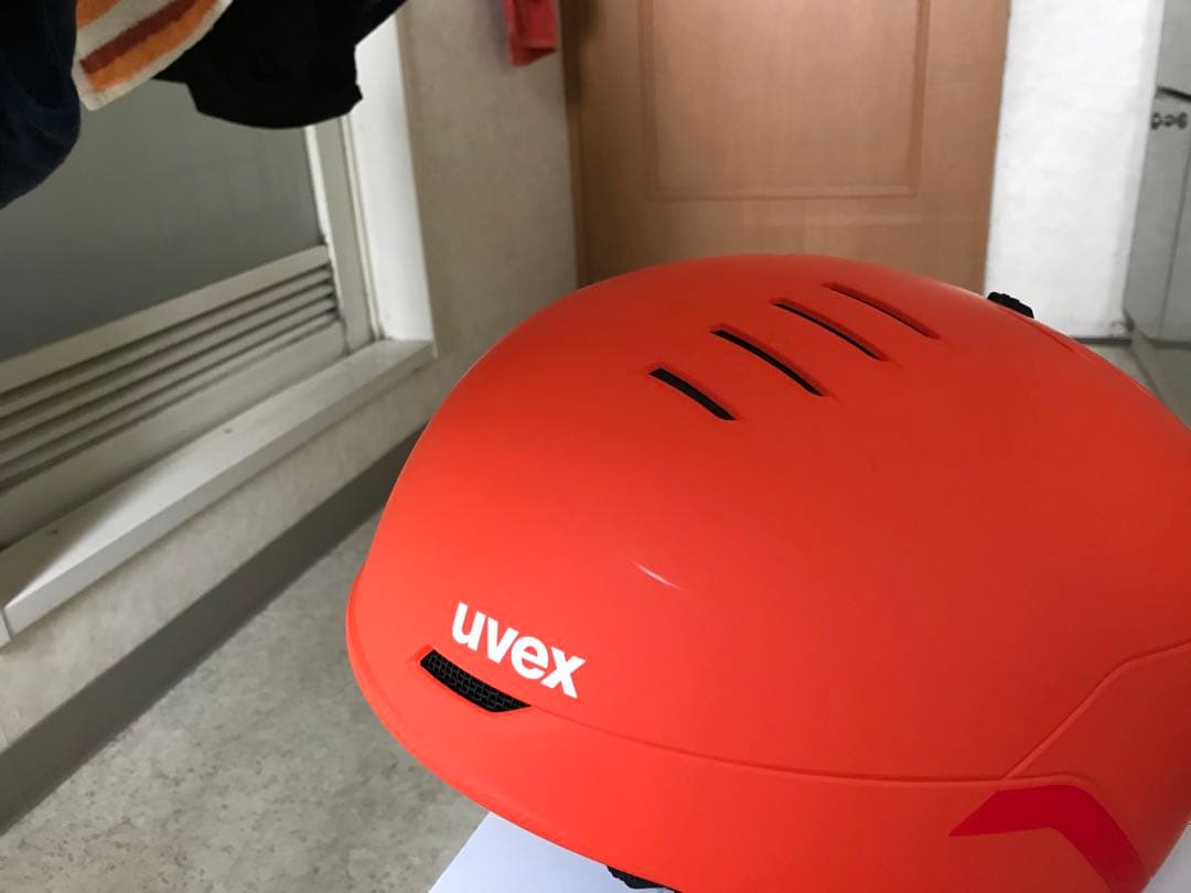 美品！uvex(ウベックス) スキースノーボードヘルメット wanted