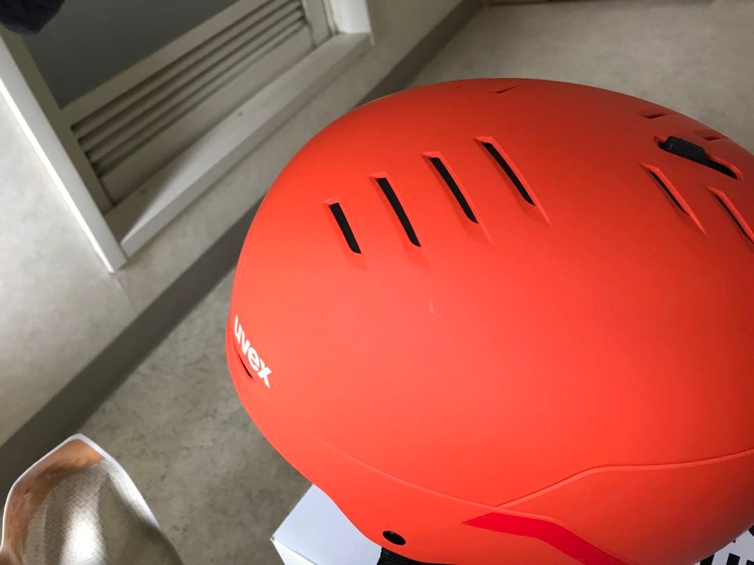 美品！uvex(ウベックス) スキースノーボードヘルメット wanted