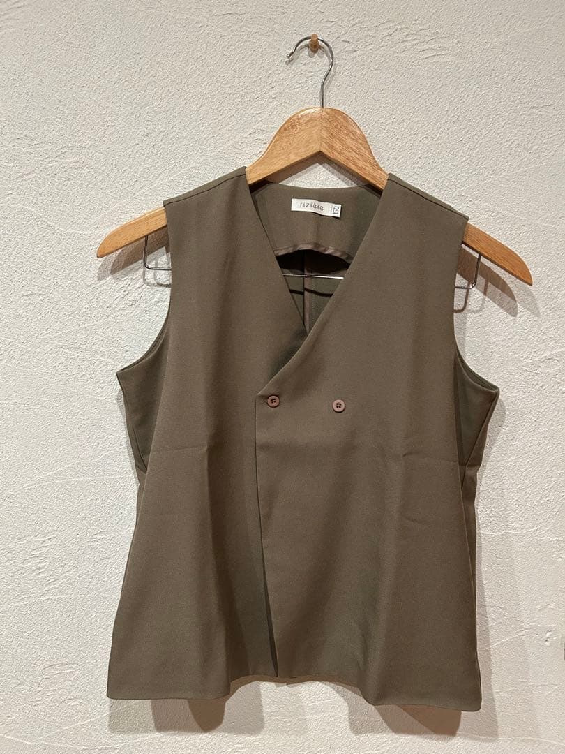 【riziere】ノーカラージャケットセットアップ　4点セット　コサージュ付き