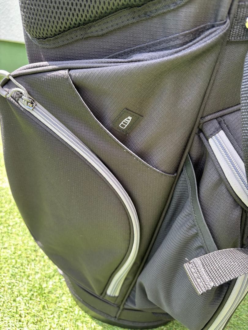 LOVACE スタンドキャディバッグ　ゴルフバッグ　新品　ブラック　軽量　防水