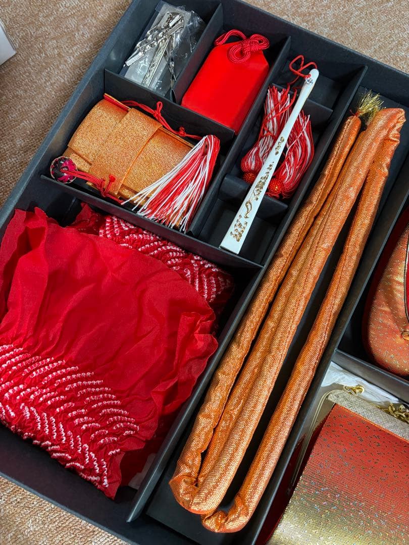 7歳七五三着物 赤色 花柄刺繍モチーフ付き　全セット