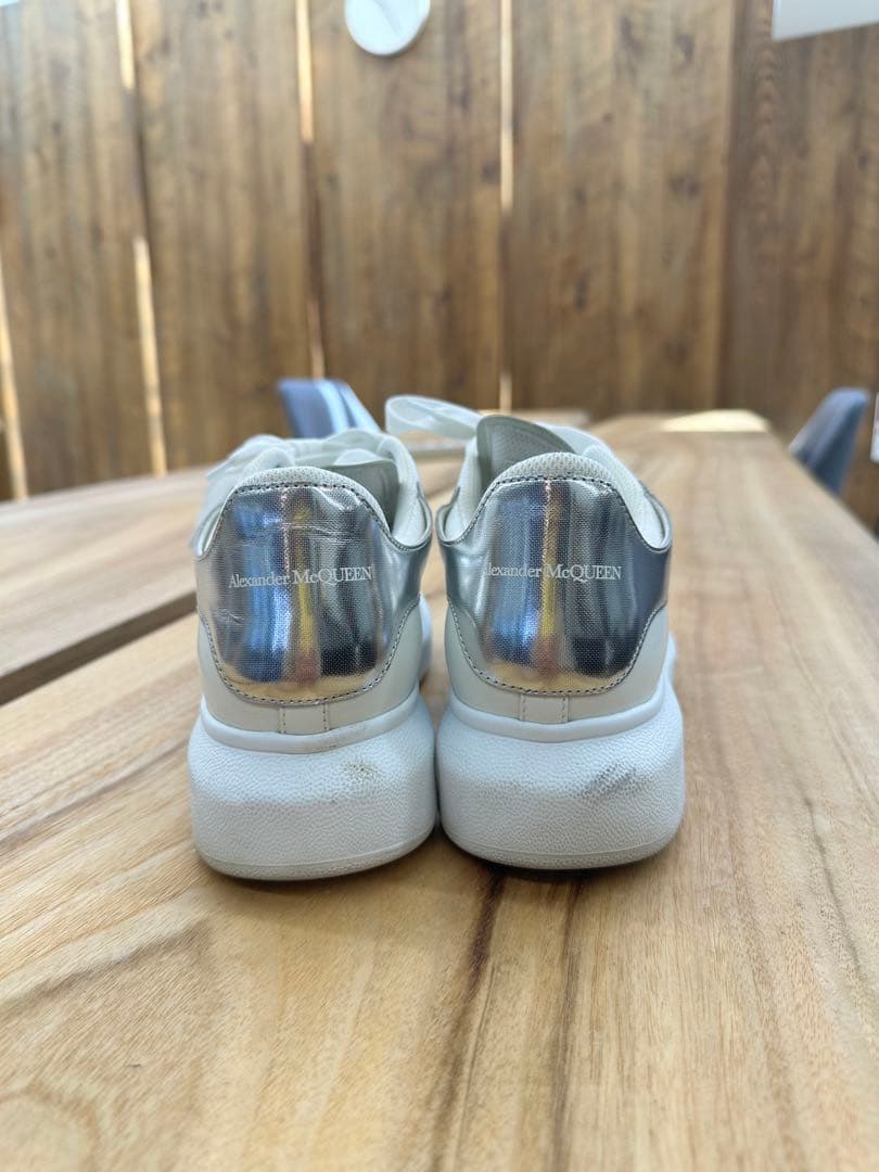 Alexander McQueen ホワイトスニーカー