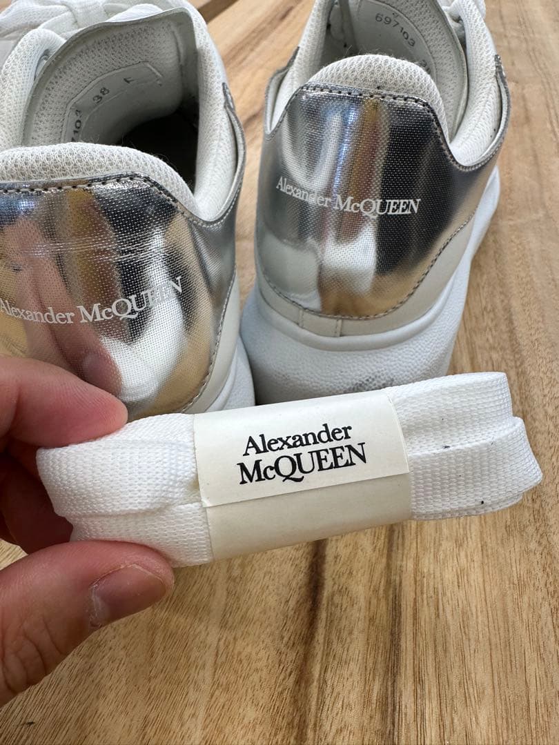 Alexander McQueen ホワイトスニーカー