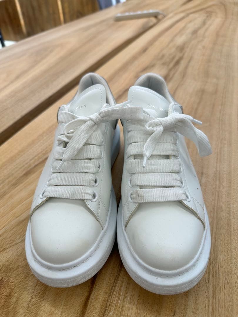 Alexander McQueen ホワイトスニーカー
