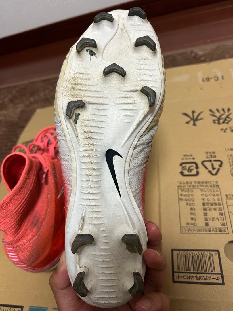 Nike マーキュリアル ハイカット ピンク