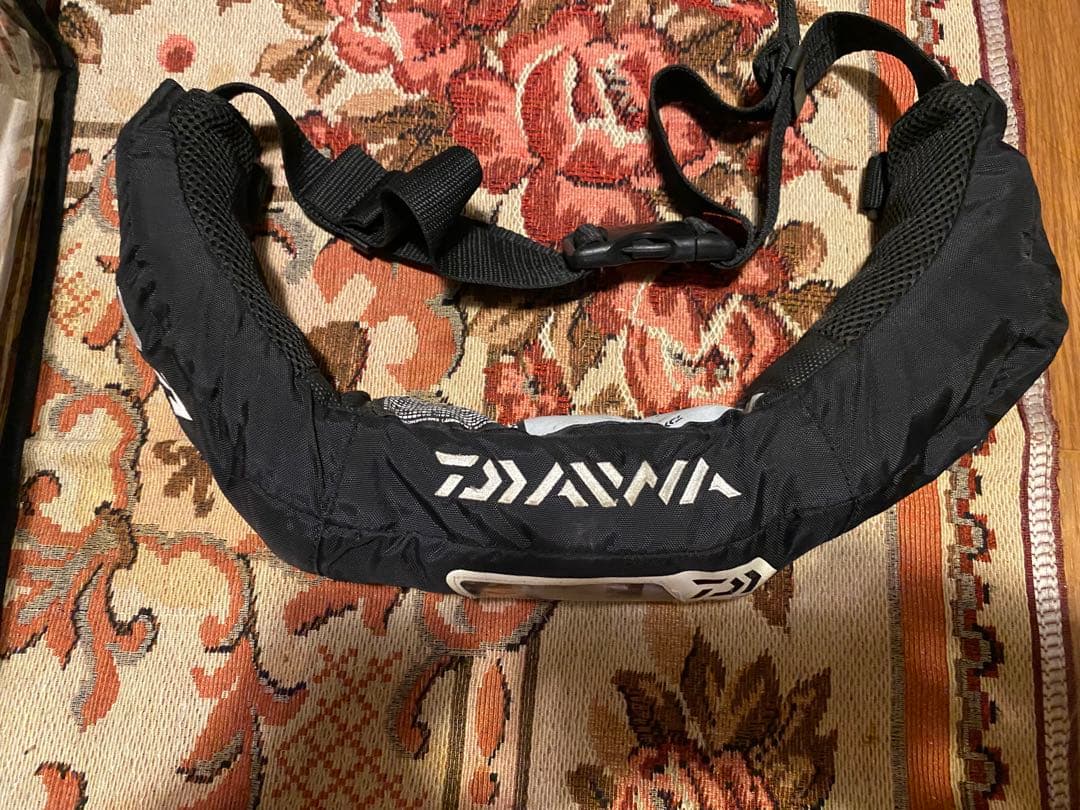 ダイワの腰巻きライフジャケットDF-2207