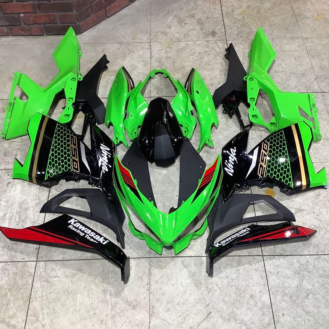 じ*ゃ様 カウルセット　ニンジャ250　カワサキ　純正　EX250P型　KRT