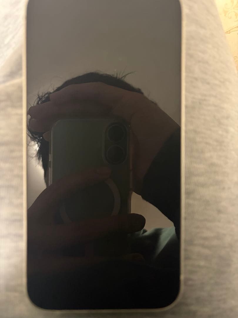 Apple iPhone 14 256GB 背面割れあり