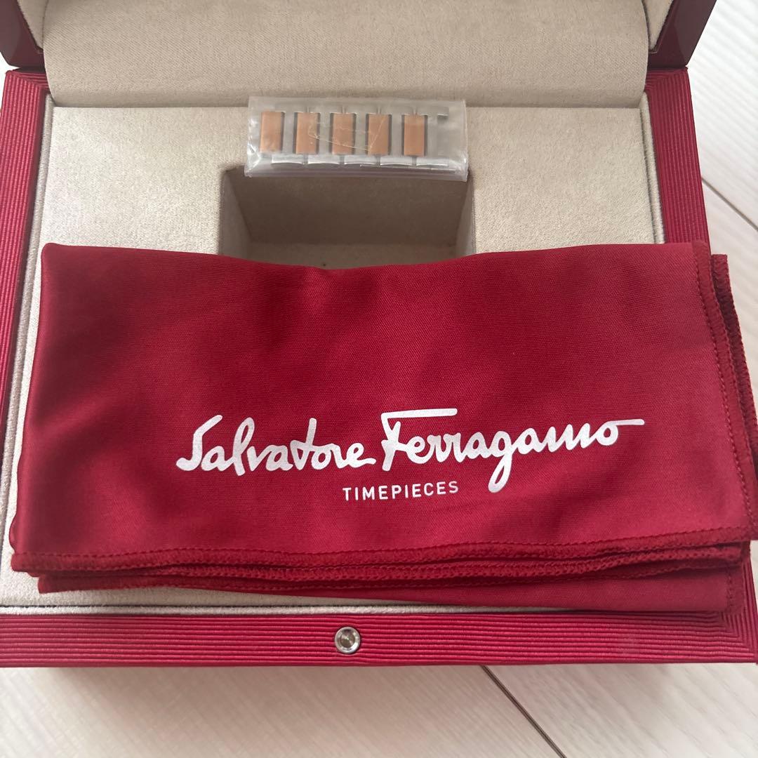 マメ＊フェラガモ　レディース　腕時計
