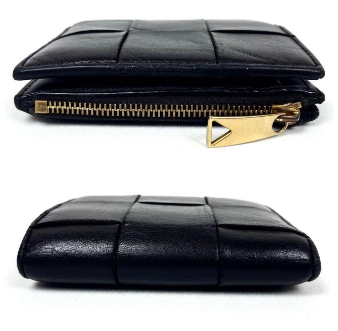 【極美品】ボッテガヴェネタ　二つ折り財布　カセット　コンパクトウォレット　レザー