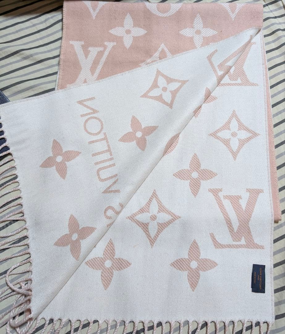 LOUIS VUITTON マフラー LV エセンシャル ギフトラッピング付