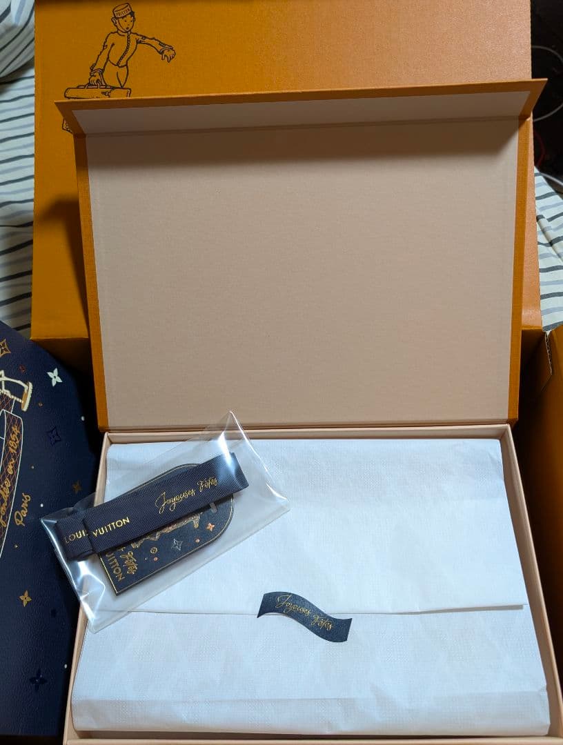 LOUIS VUITTON マフラー LV エセンシャル ギフトラッピング付