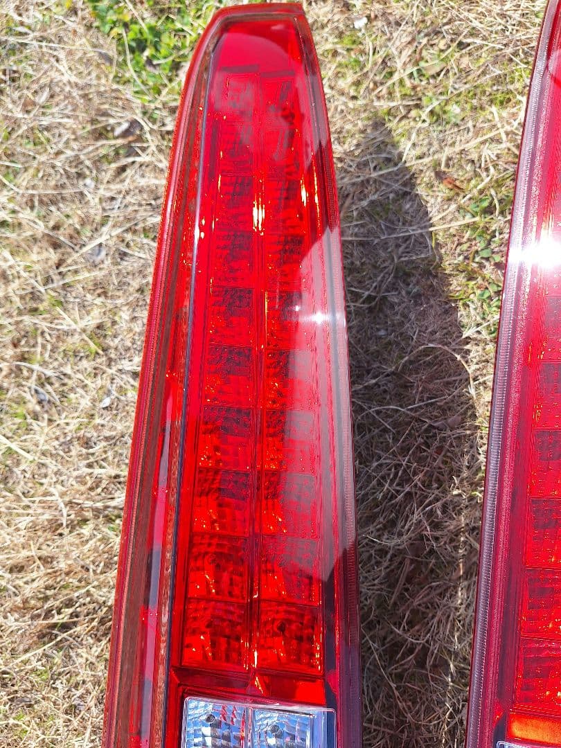 日産セレナC26LEDテールライト 左右セット❗