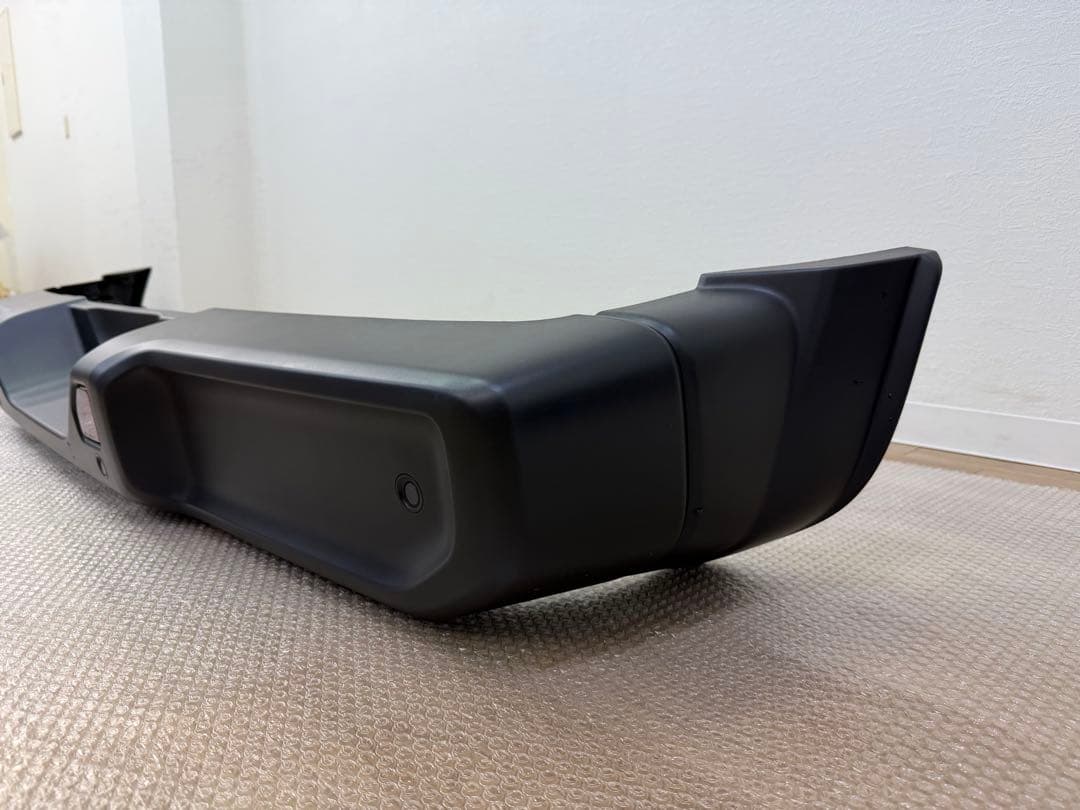 JLラングラーMOPAR純正USプラスチックリアバンパー (パークセンサー有り)