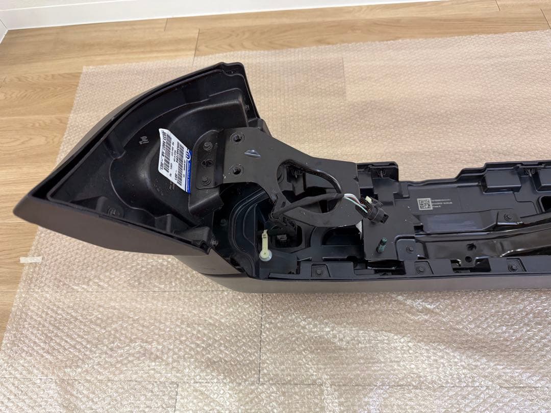 JLラングラーMOPAR純正USプラスチックリアバンパー (パークセンサー有り)