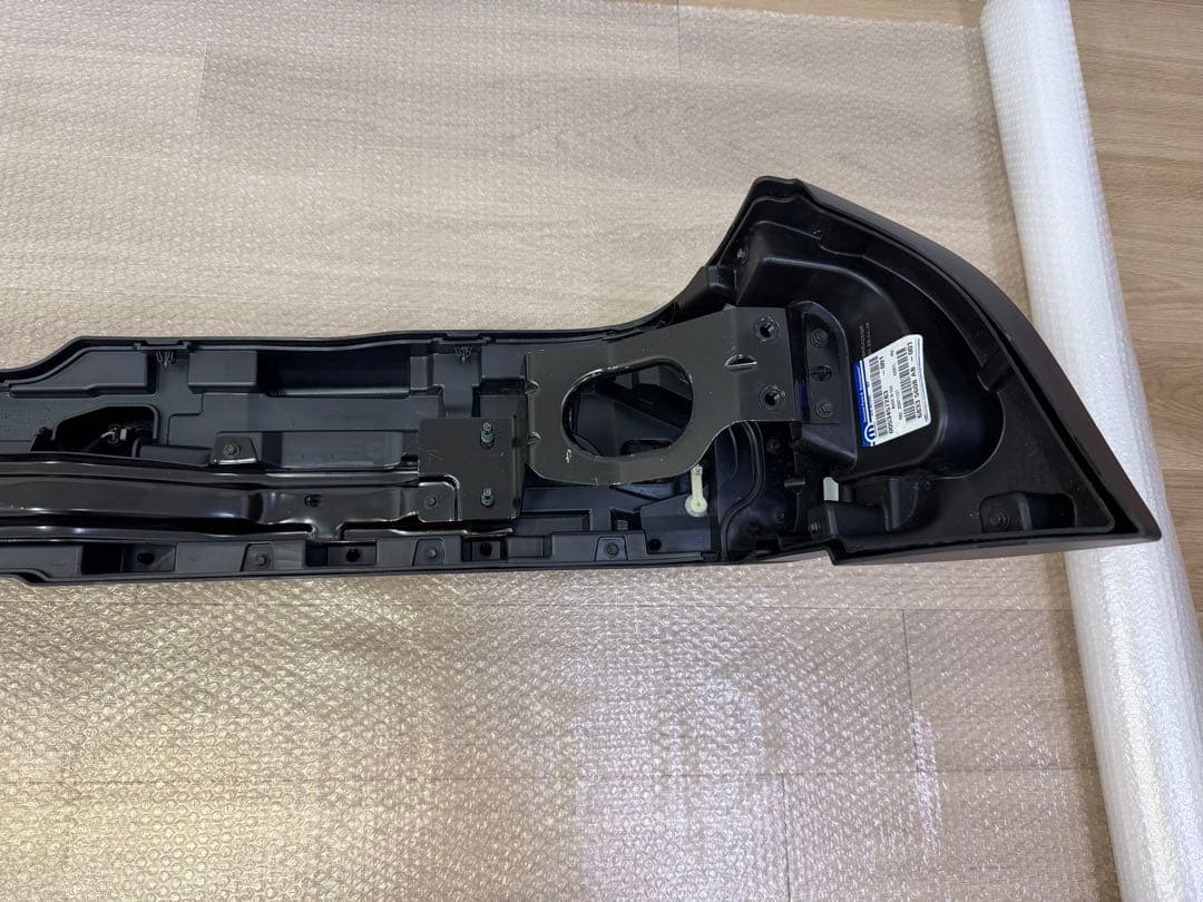 JLラングラーMOPAR純正USプラスチックリアバンパー (パークセンサー有り)