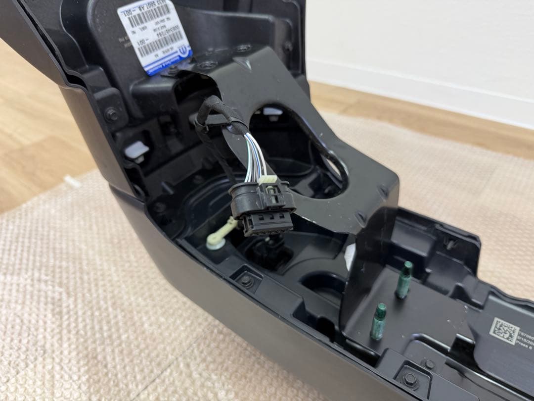 JLラングラーMOPAR純正USプラスチックリアバンパー (パークセンサー有り)