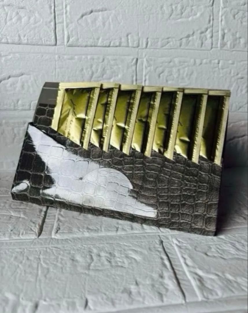 ご購入です‼️クリスタル　グロッシーゲル　《炭酸パック》　10g ×7包