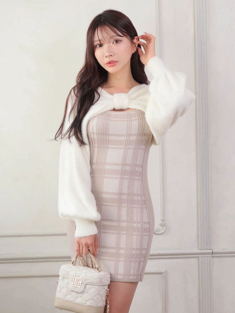 リボンフェザーアンサンブルニットワンピース　アイボリー　リップサービス