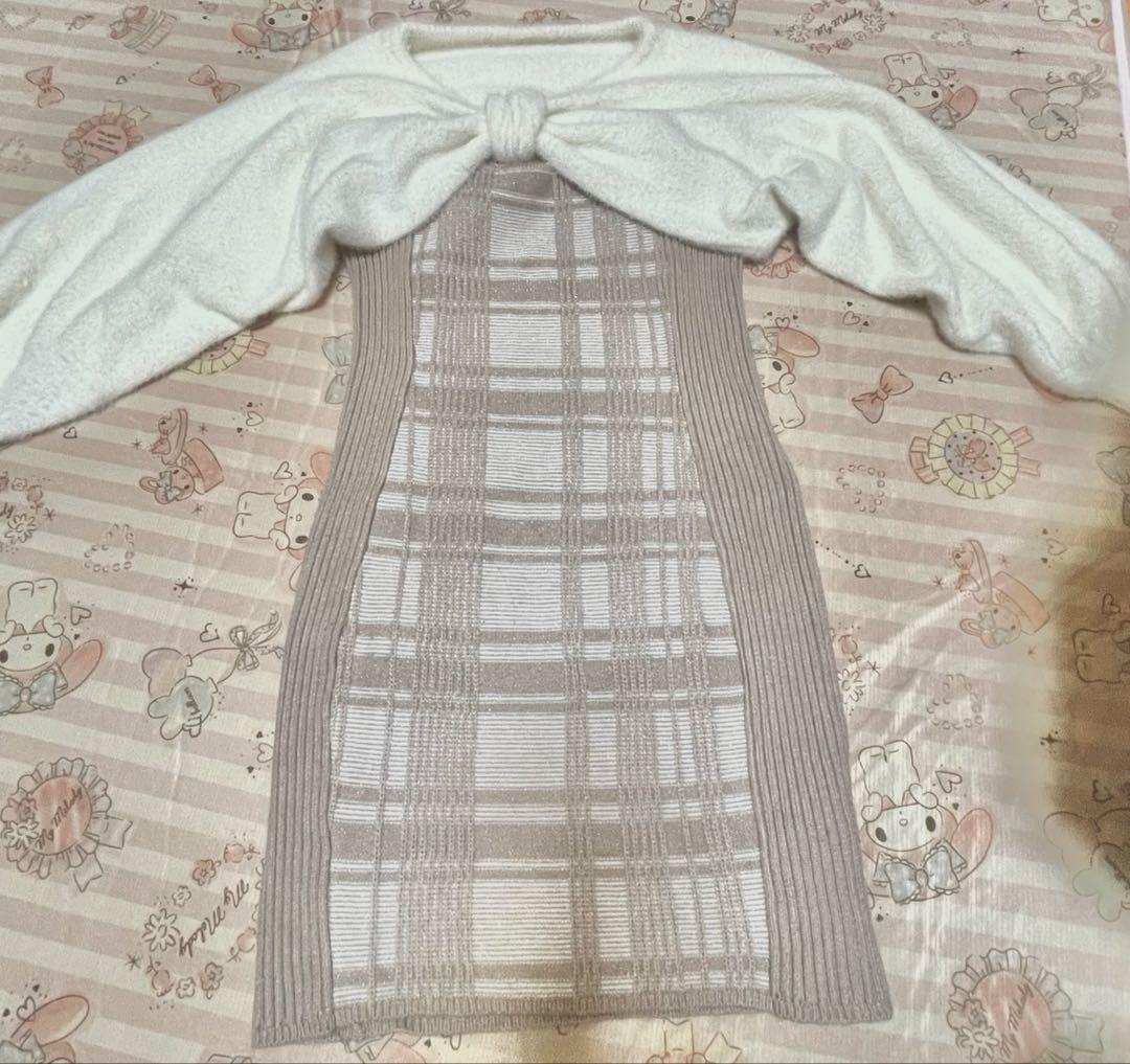 リボンフェザーアンサンブルニットワンピース　アイボリー　リップサービス