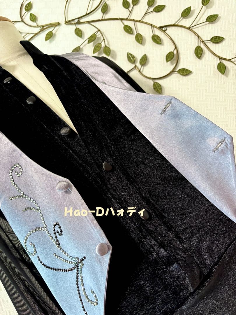 新品★社交ダンス★ラテン★ベスト★シルバーグレー★サテン★ストーンあり★L