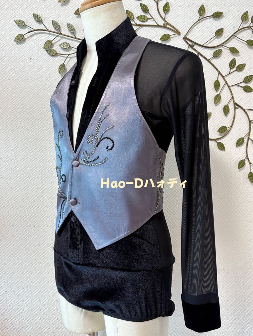 新品★社交ダンス★ラテン★ベスト★シルバーグレー★サテン★ストーンあり★L