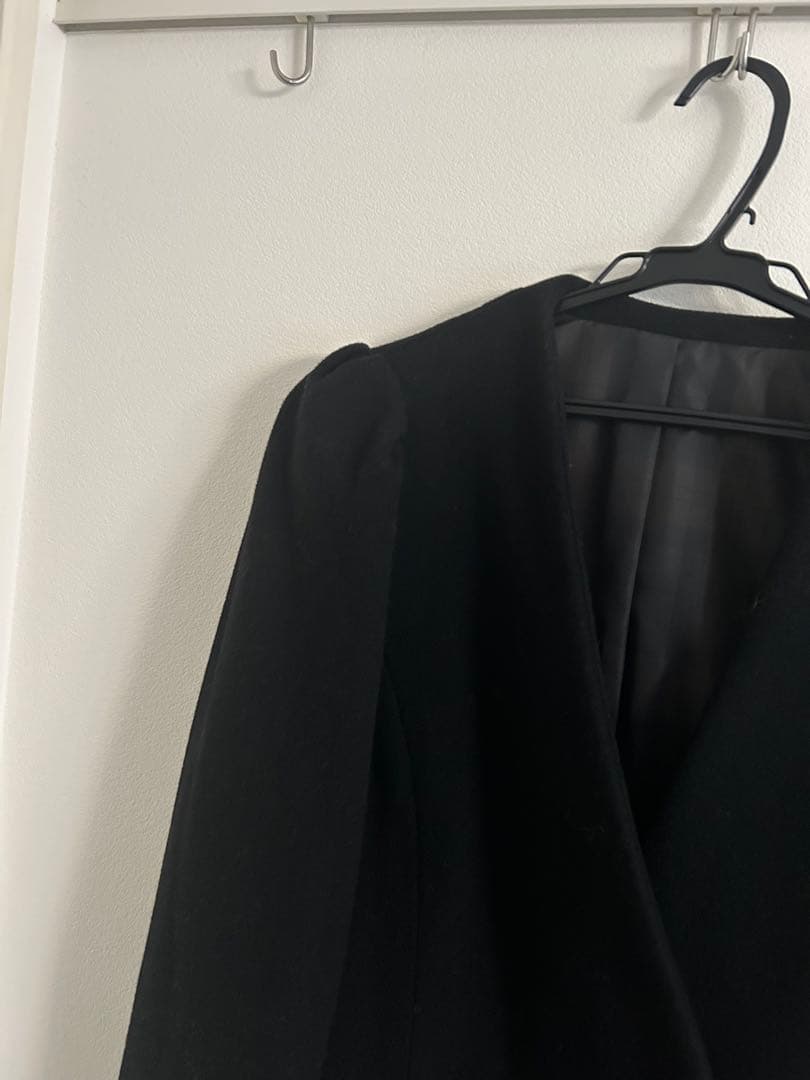 ノーカラーダブルブレストパフスリーブジャケット ブラック