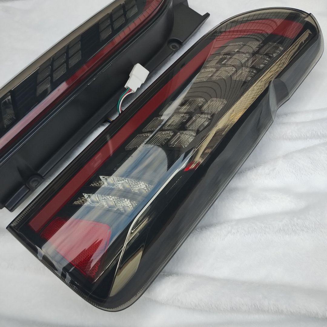 ※訳あり値下げ品　VLAND 200系 ハイエース テールランプ シーケンシャル