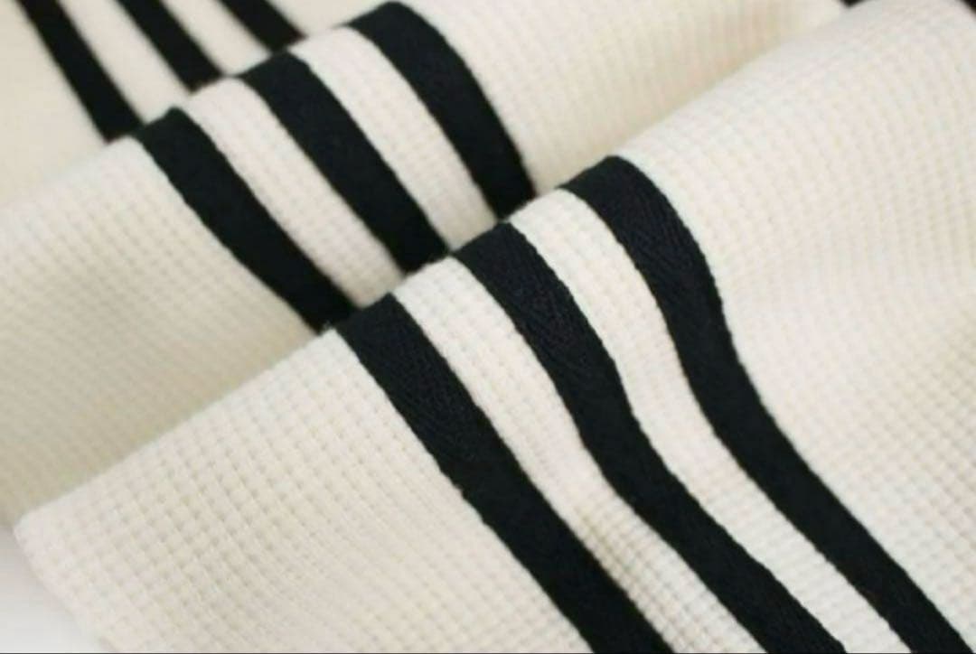 新品 adidas(アディダス) ワッフル トラックトップス スキズ　アイアン