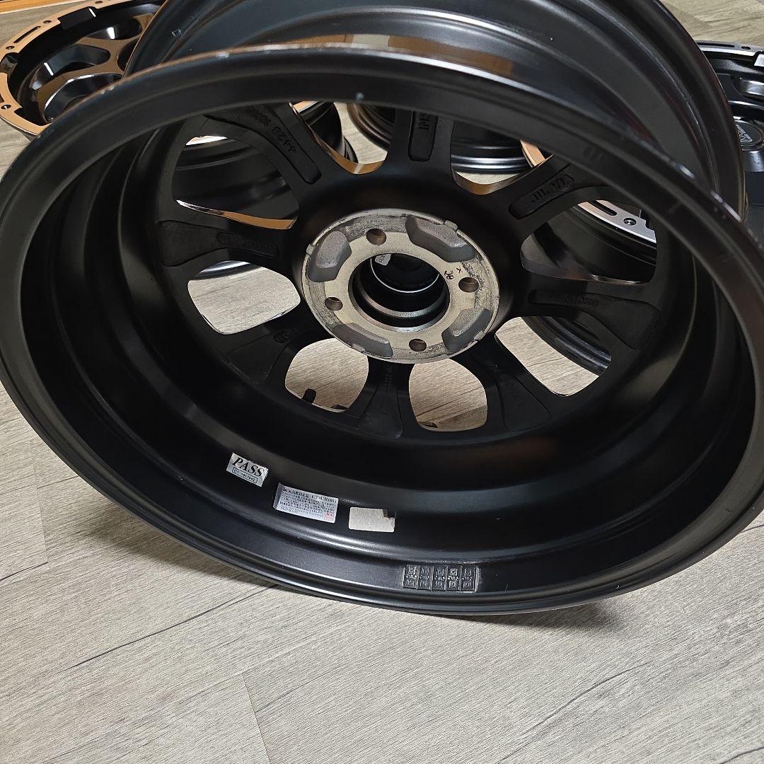 16インチ ブラック アルミホイール スポークデザイン（ホイール4本セット）