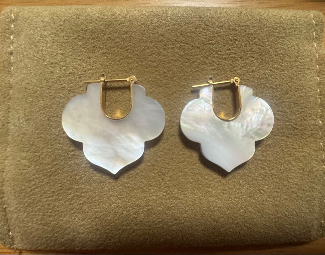 talkative トーカティブ　クレスト　ピアス