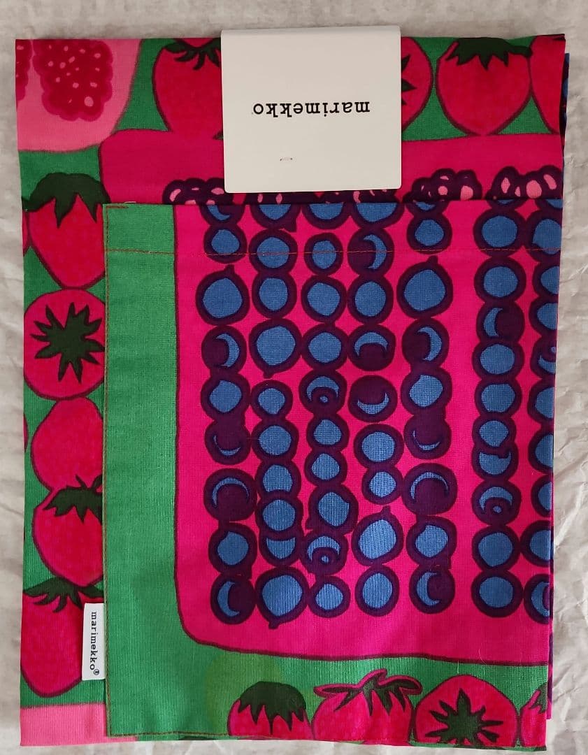 ★新品未使用マリメッコエプロンムンモランマルヤット