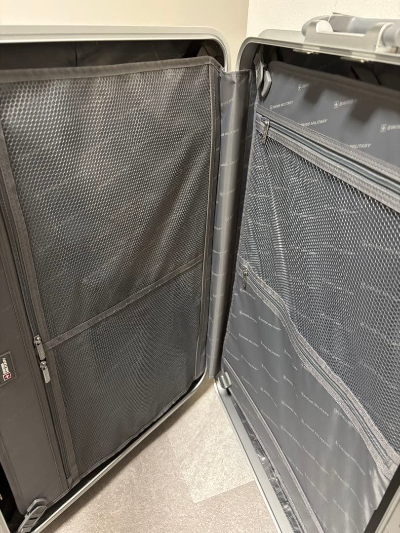 【新品未使用】スイスミリタリー SM-I828 28in スーツケース 105L