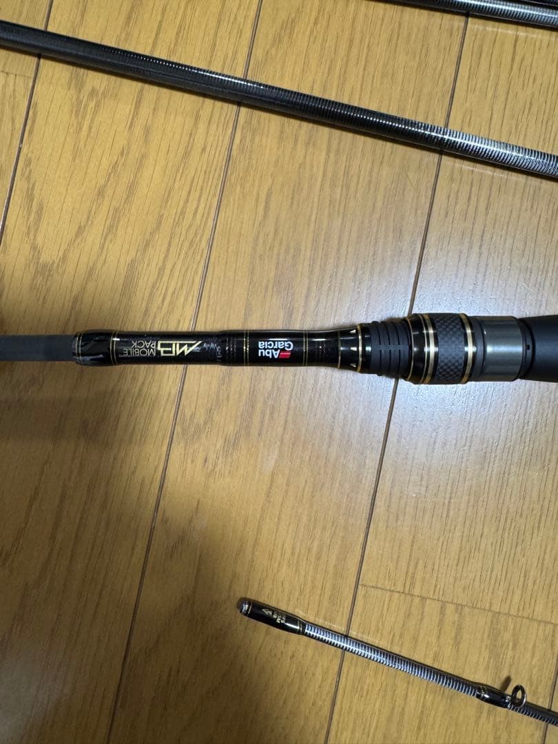 週末値下Abu Garcia XROSSFIELD XRFS-835MB-MB