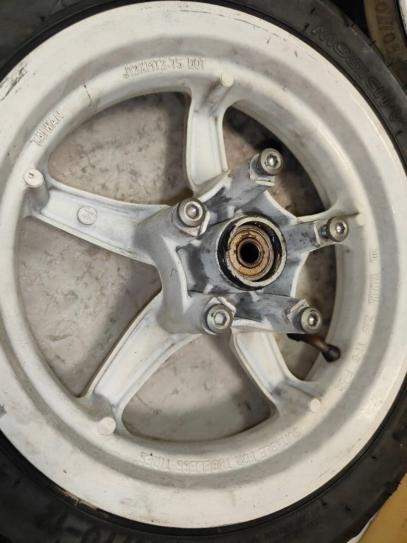 4型5型 シグナスX 純正 白ホイール タイヤおまけ