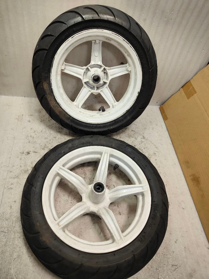 4型5型 シグナスX 純正 白ホイール タイヤおまけ