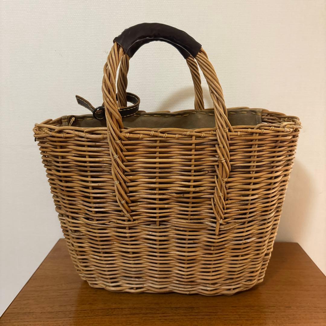 エバゴス(eb.a.gos)　カゴバック