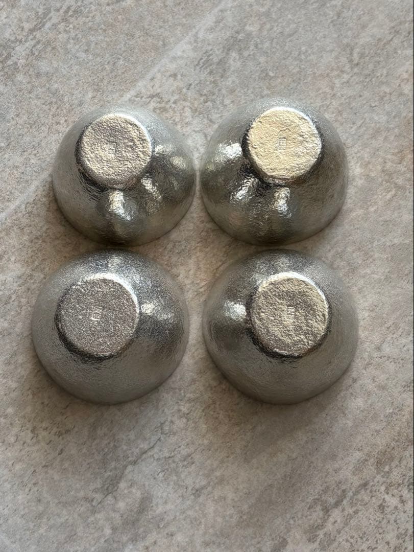 能作 錫（すず）製 お猪口 ぐい飲み シルバー 2個と金箔2個　本体のみ