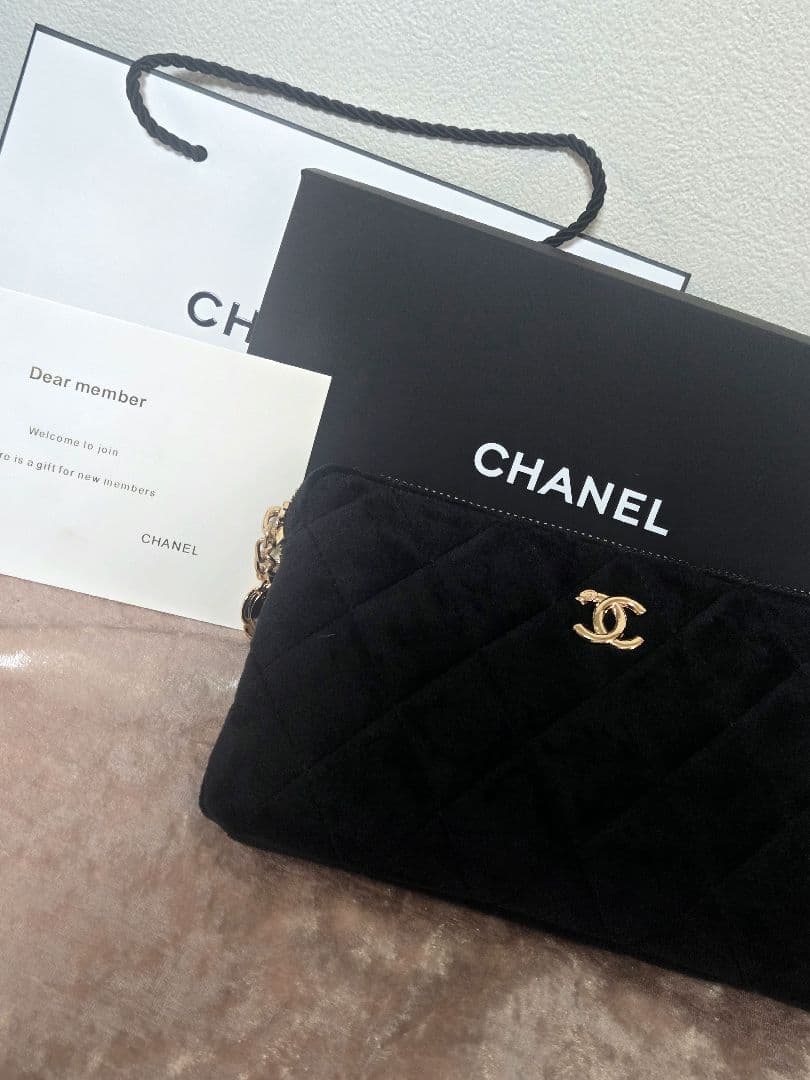 新品最安値！CHANEL ノベルティ メイクアップポーチ ベルベット 黒