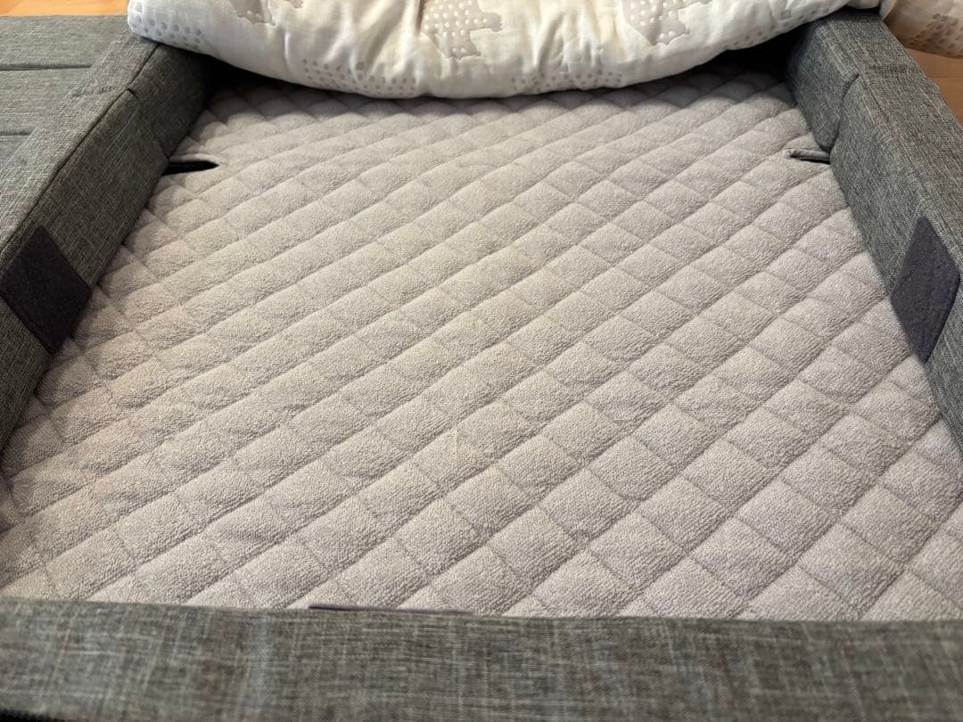 ファルスカ　コンパクトベッド（防水シート付）