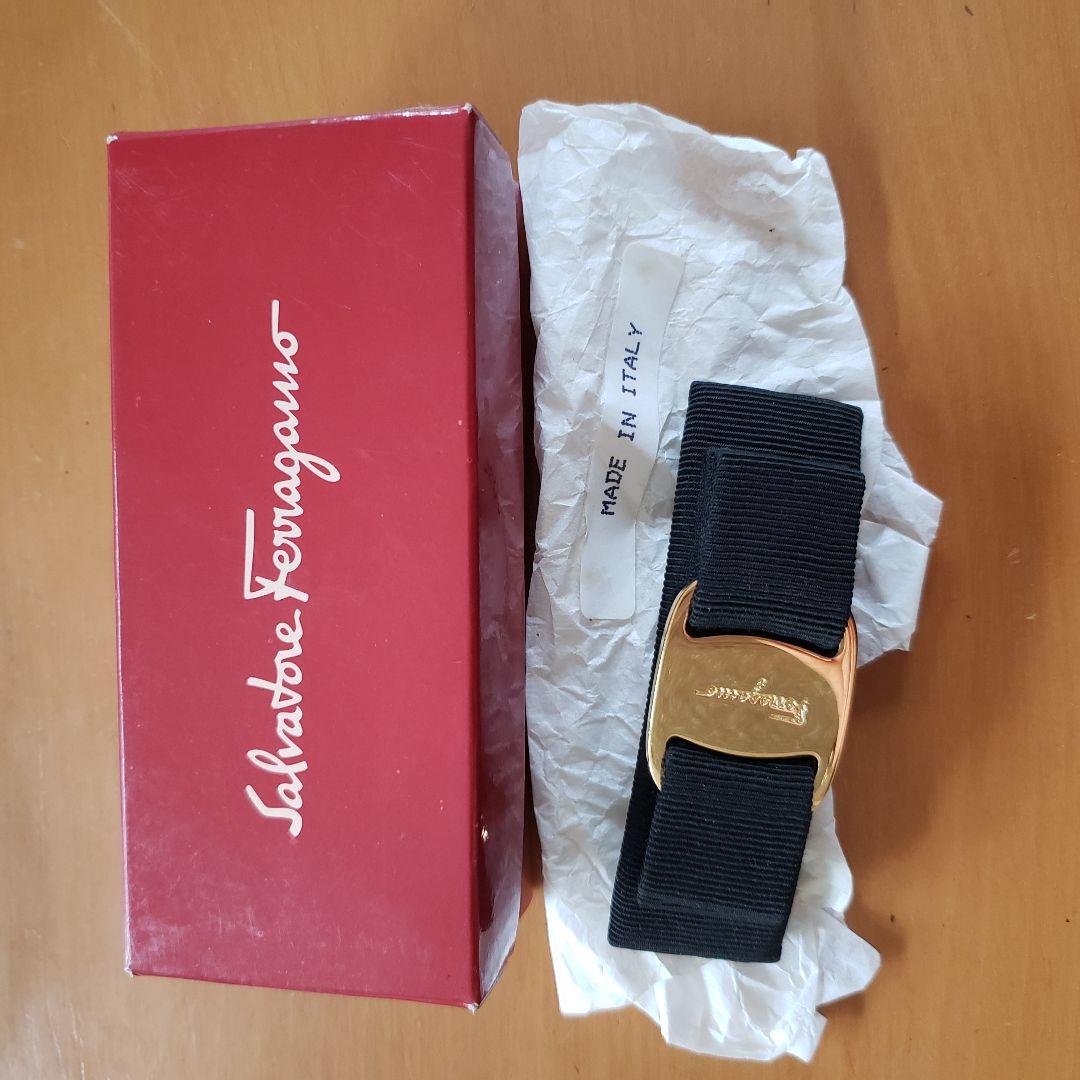 【美品】フェラガモ　ブラック×ゴールド　バレッタ　リボン　ヘアアクセサリー