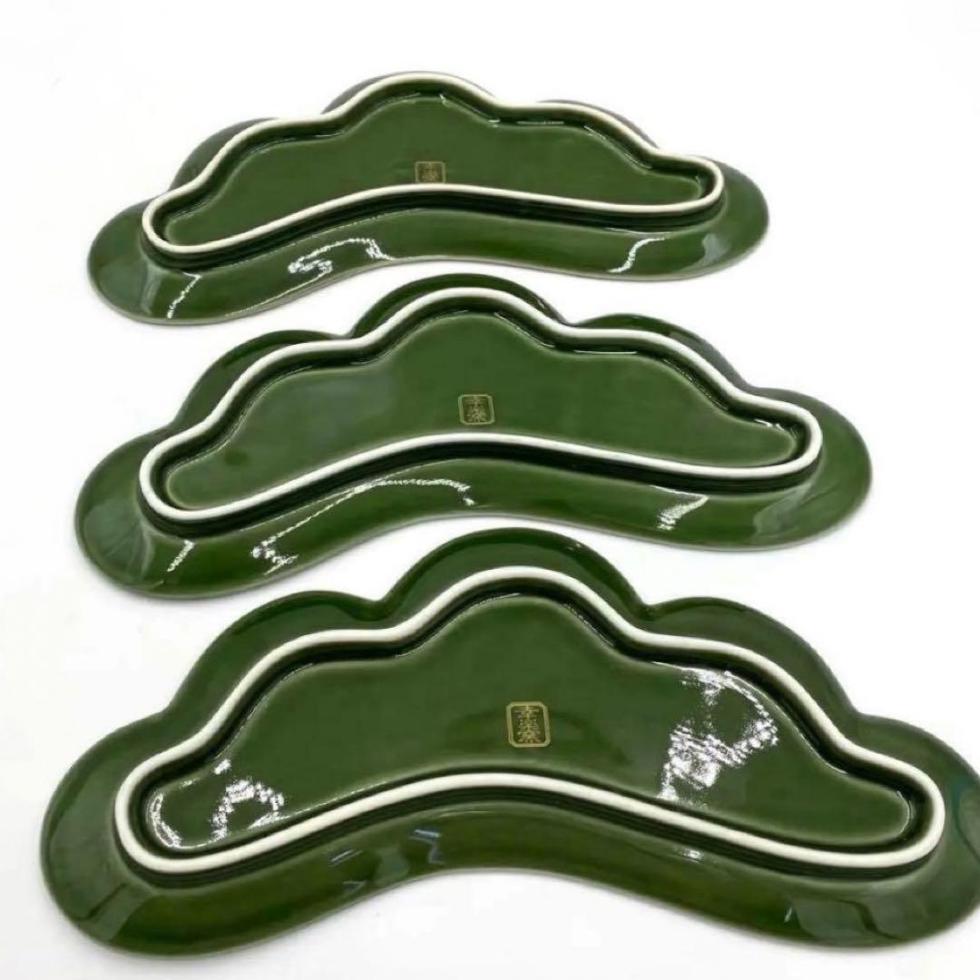 【新品】【大人気】有田焼幸楽窯 錦茶緑金松葉形前菜皿3枚セット　縁起物