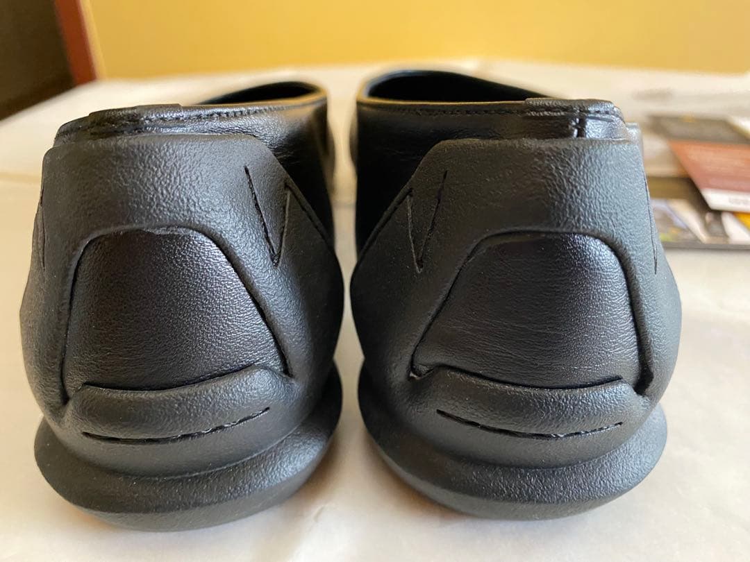 SHISEシーセイフラットシューズMM POINTED U / ブラック37.5