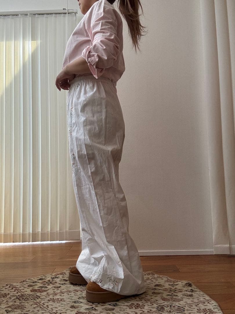 【arさま専用】刺繍入り ホワイト ワイドパンツ リメイク ビンテージレース
