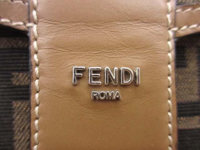 美品 フェンディ 7VA568 FFファブリック オーロック クラッチバッグ