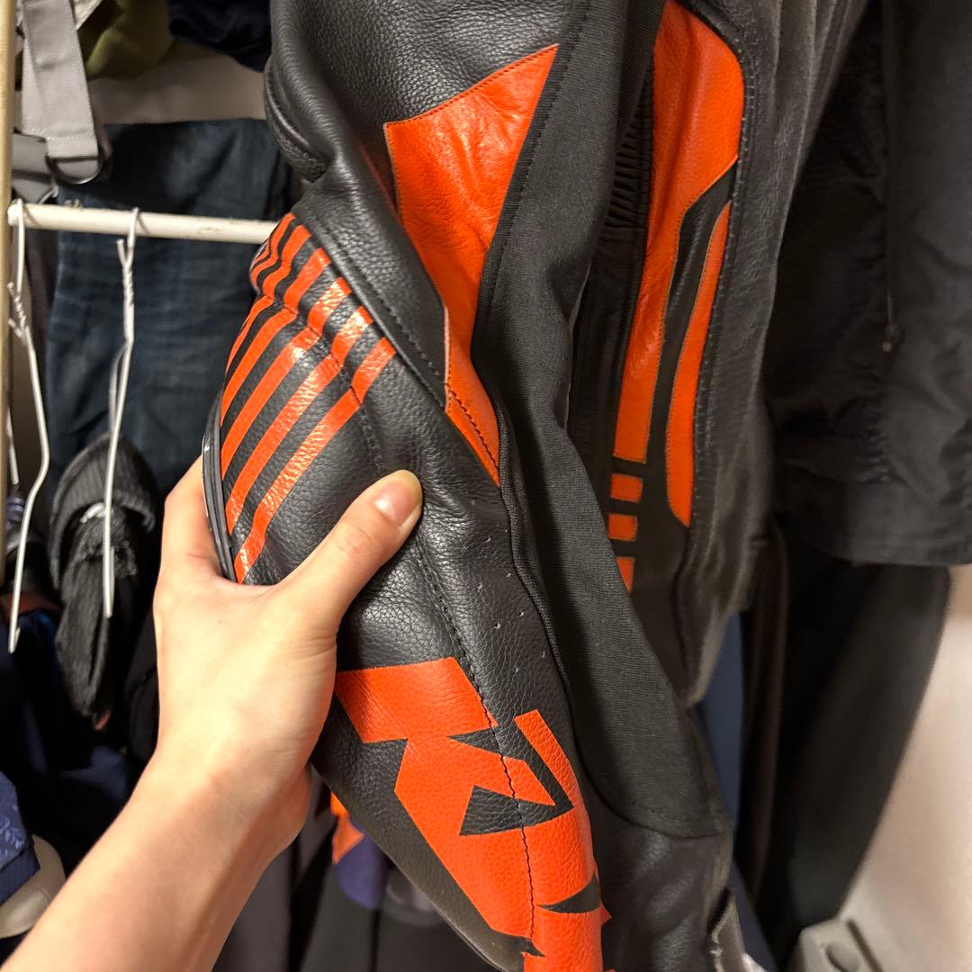 最終値下げ　KTM Racing 　 ジャケット　本革 　Mサイズ レプリカ