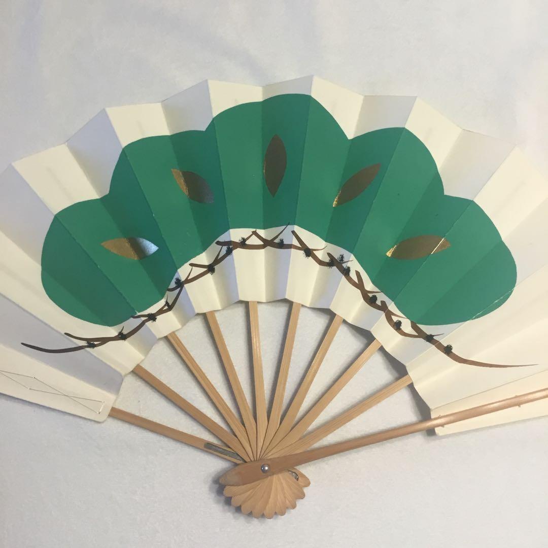 日本舞踊　舞扇　群舞　組踊り　白地に松　4本　京扇堂